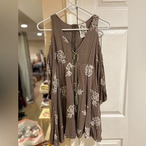 Open shoulder Lace Detailed Dress